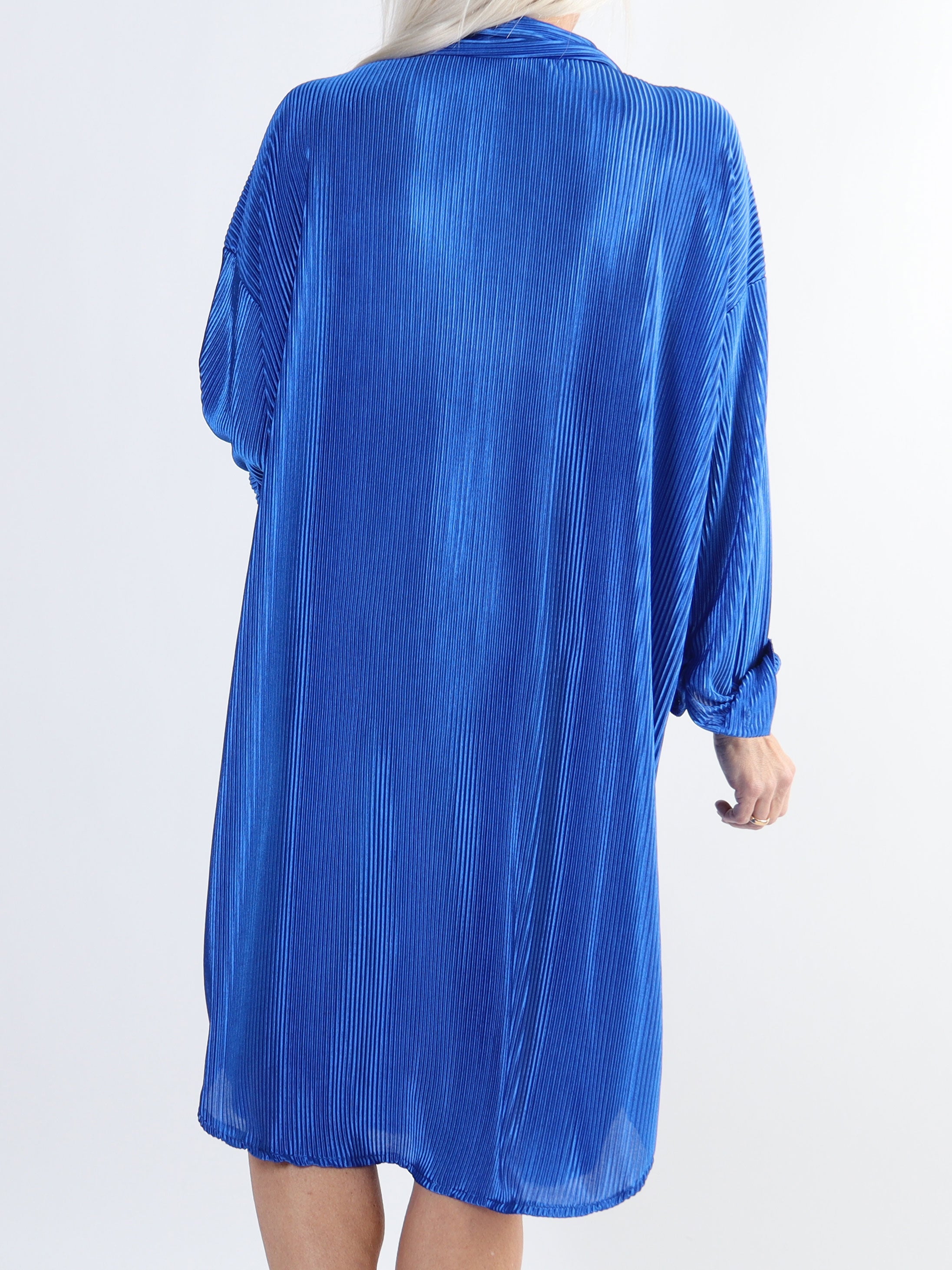 Bellatrix - Ribbad skjortklänning i stor storlek